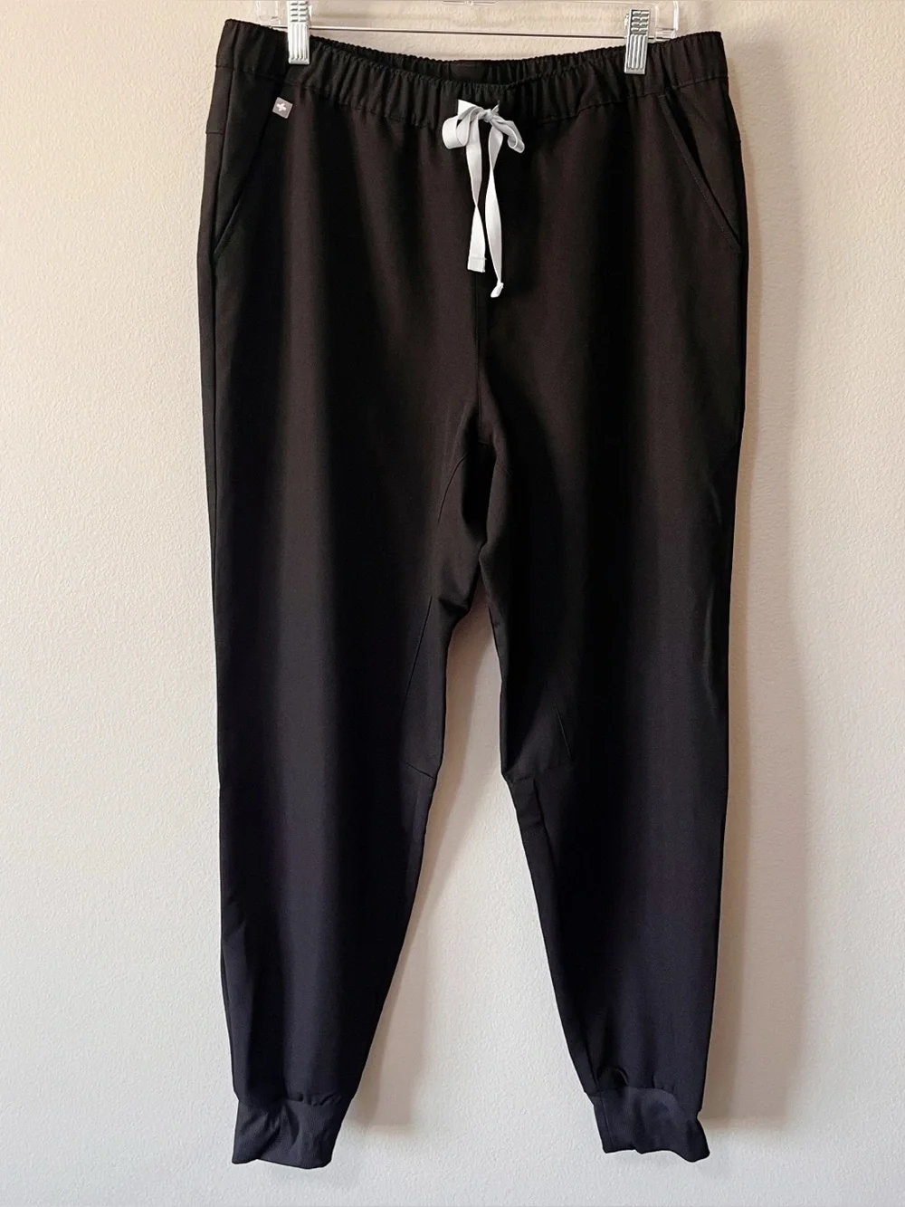 Figs NWT Men's Tansen Jogger Scrub Pants Black Size Large Regular Medical Nurse